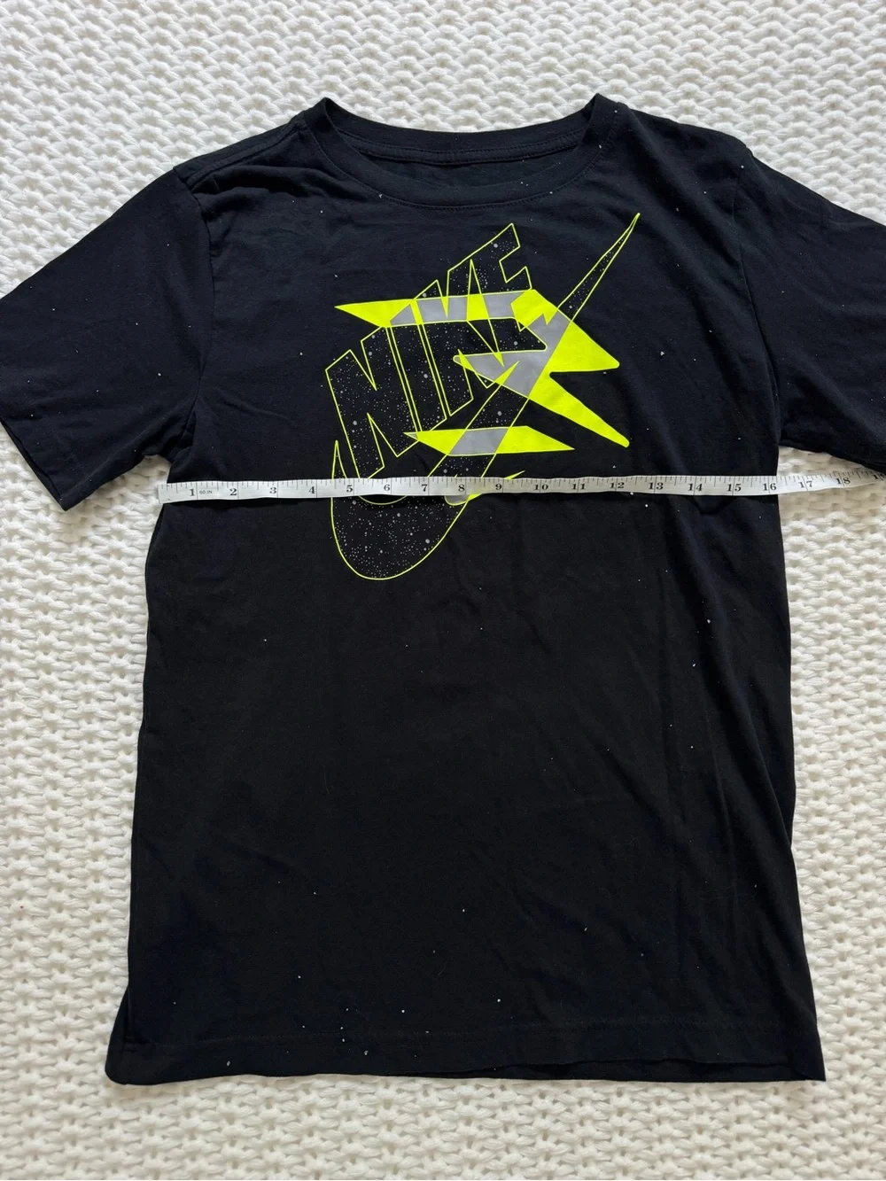 Nike featuring design